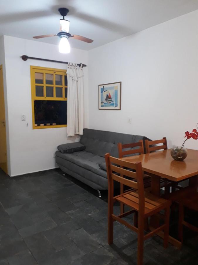 אפרטהוטל בומבינאס Residencial Colonial Amarelo A 150M Da Praia De Mariscal מראה חיצוני תמונה